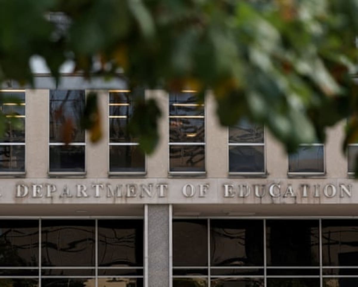 Philz Coffee Brings Back Pride Flags After Staff Petition - Image 4