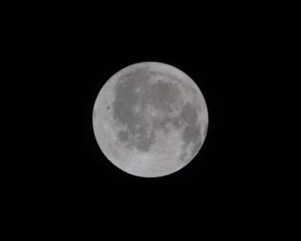 Artemis II Crew Reaches Farther Into Space Than Any Human - Image 3