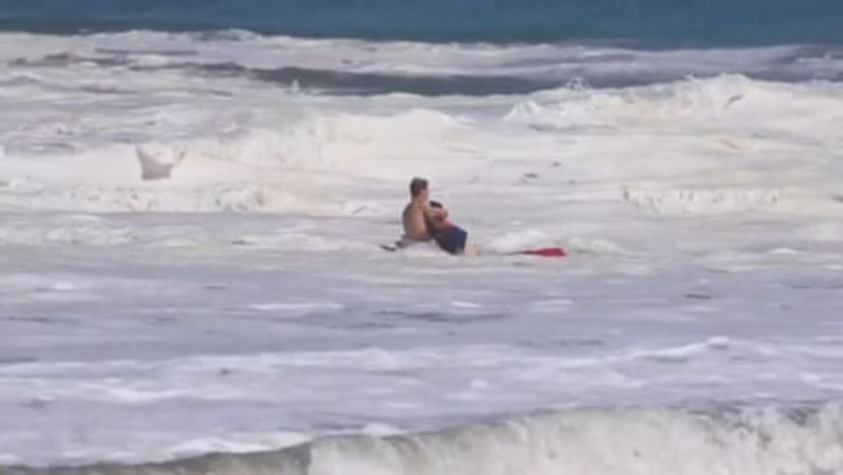 16-Year-Old Lifeguard Saves Drowning Boy in Massive Waves - Image 4