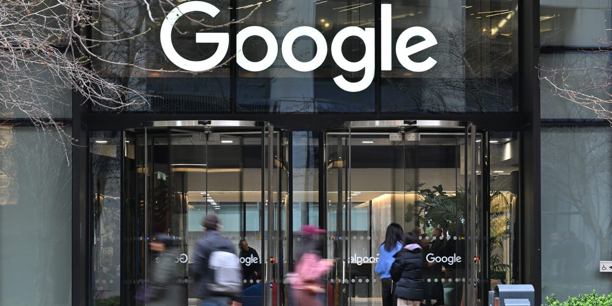 Google Director Stands by Pacifist Values, Resigns