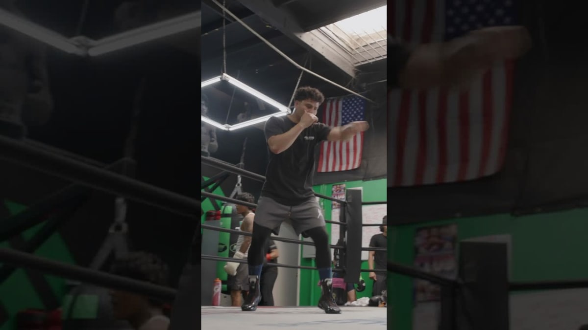 Teofimo Lopez Wins Third Title After Eye Cut and Knockdown - Image 2