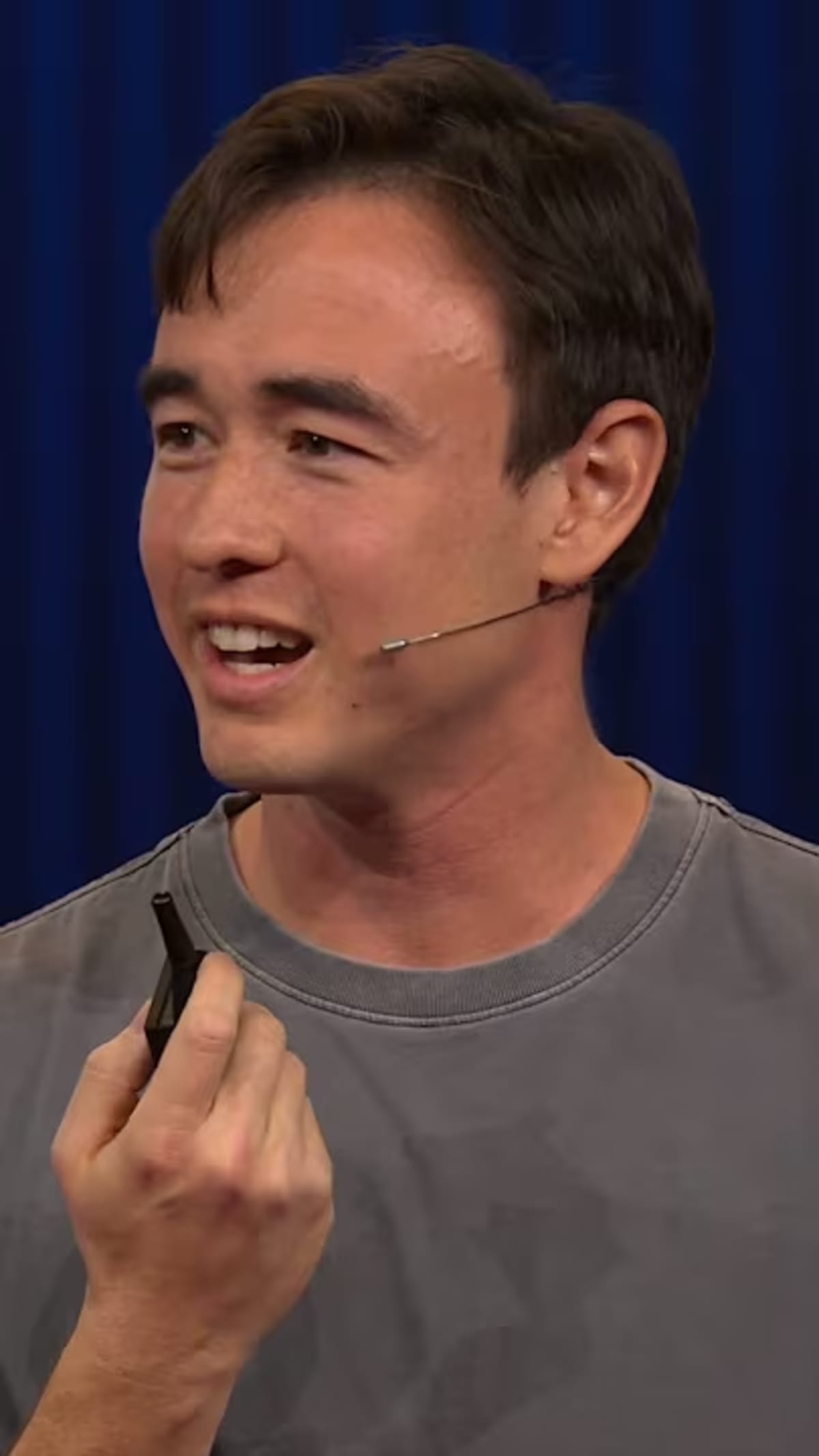Artist Sells 5,000 Keys to Same Car, Makes Thousands
