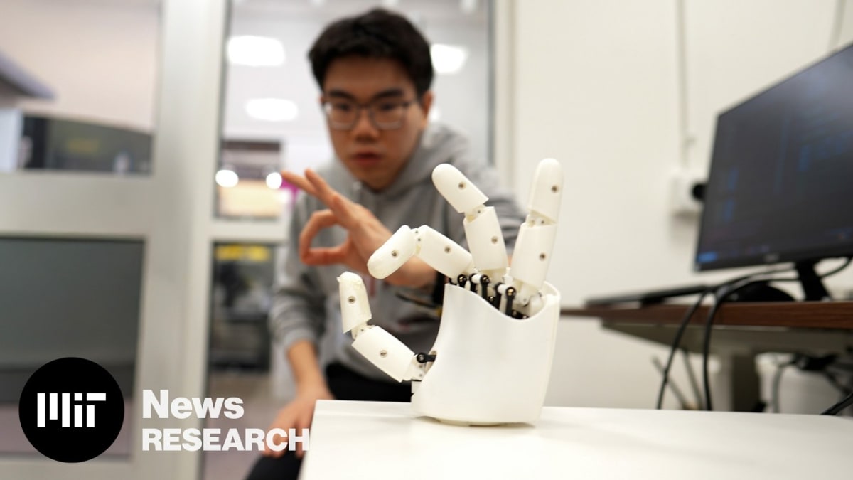 MIT's Ultrasound Wristband Controls Robots With Hand Gestures - Image 2