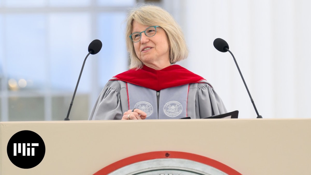 MIT President Tells 2026 Grads: Never Stop Being Curious - Image 2