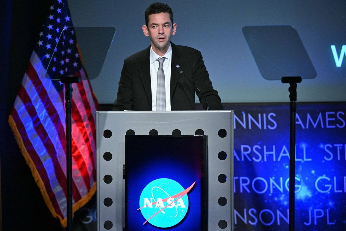 NASA Plans Permanent Moon Base by 2032 - Image 4