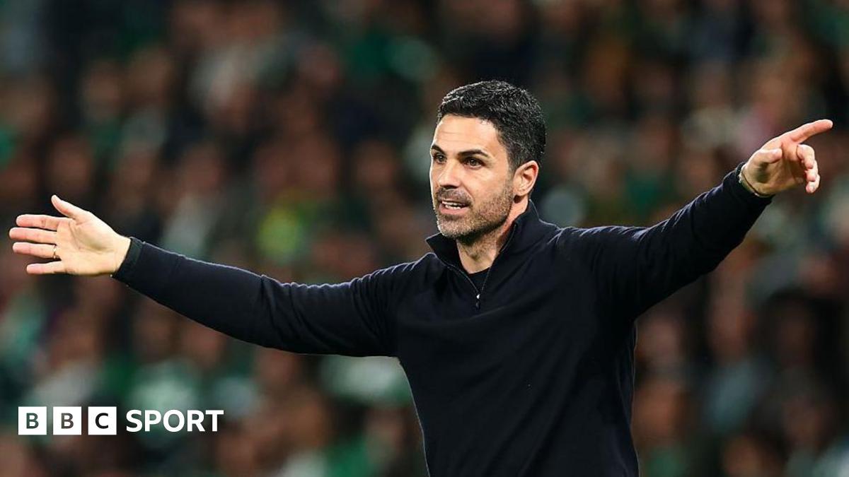 Arsenal manager Mikel Arteta gesturing on the sideline during a Premier League match