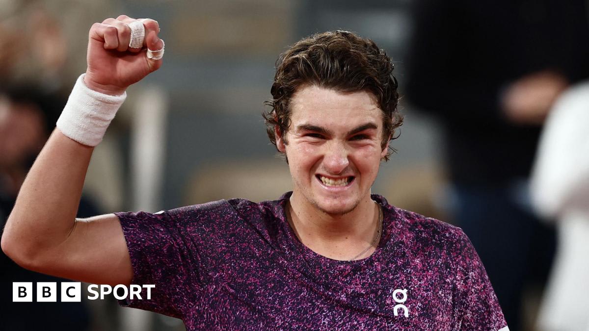 19-Year-Old Fonseca Reaches French Open Quarters
