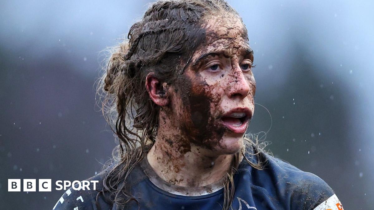 Erica Jarrell-Searcy celebrates after scoring a try for USA against England at Rugby World Cup
