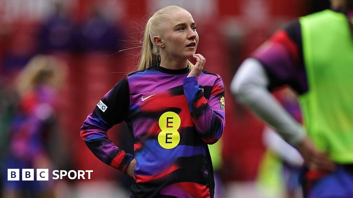 Laura Blindkilde Brown in England training gear during national team practice session