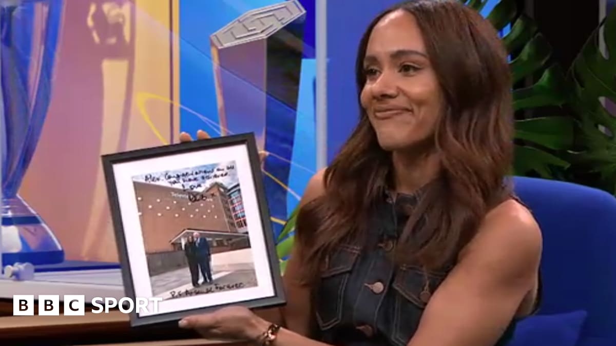 Alex Scott and Garth Crooks sitting together in Football Focus studio during final episode