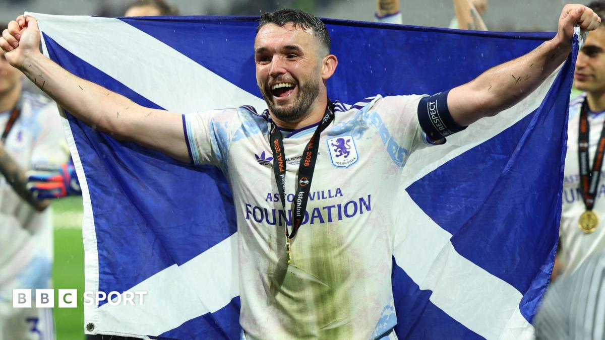 Scottish Midfielder McGinn Lifts Three Trophies in a Decade