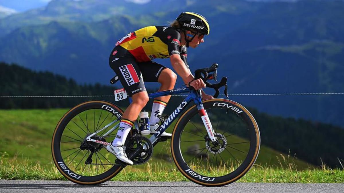 Women's Tour de France Tackles Mont Ventoux for First Time - Image 5