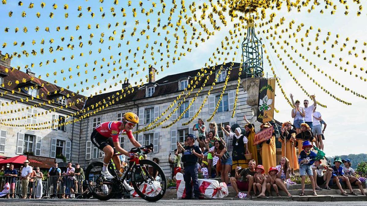 Norwegian Cyclist Wins First World Tour Race in Solo Breakaway - Image 5