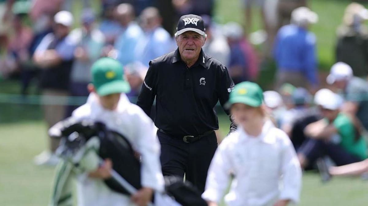 9-Year-Old Frankie Steals Show at Masters Par 3 Contest - Image 4
