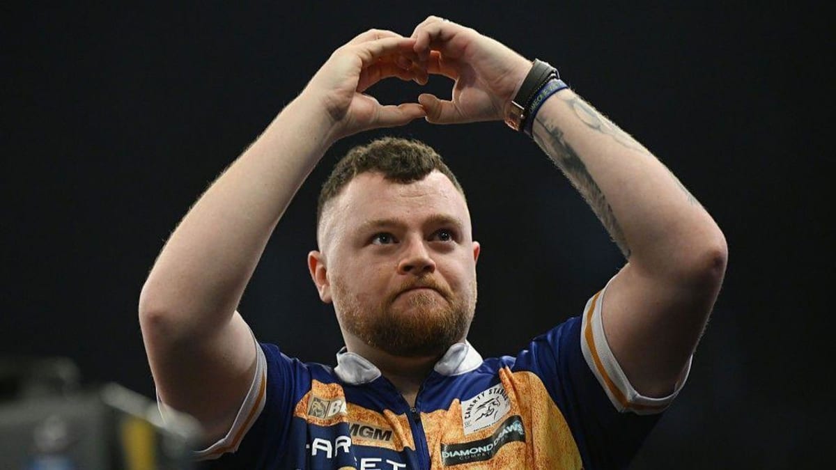 Darts Star Beats Gout and Rivals to Win in Nottingham - Image 4
