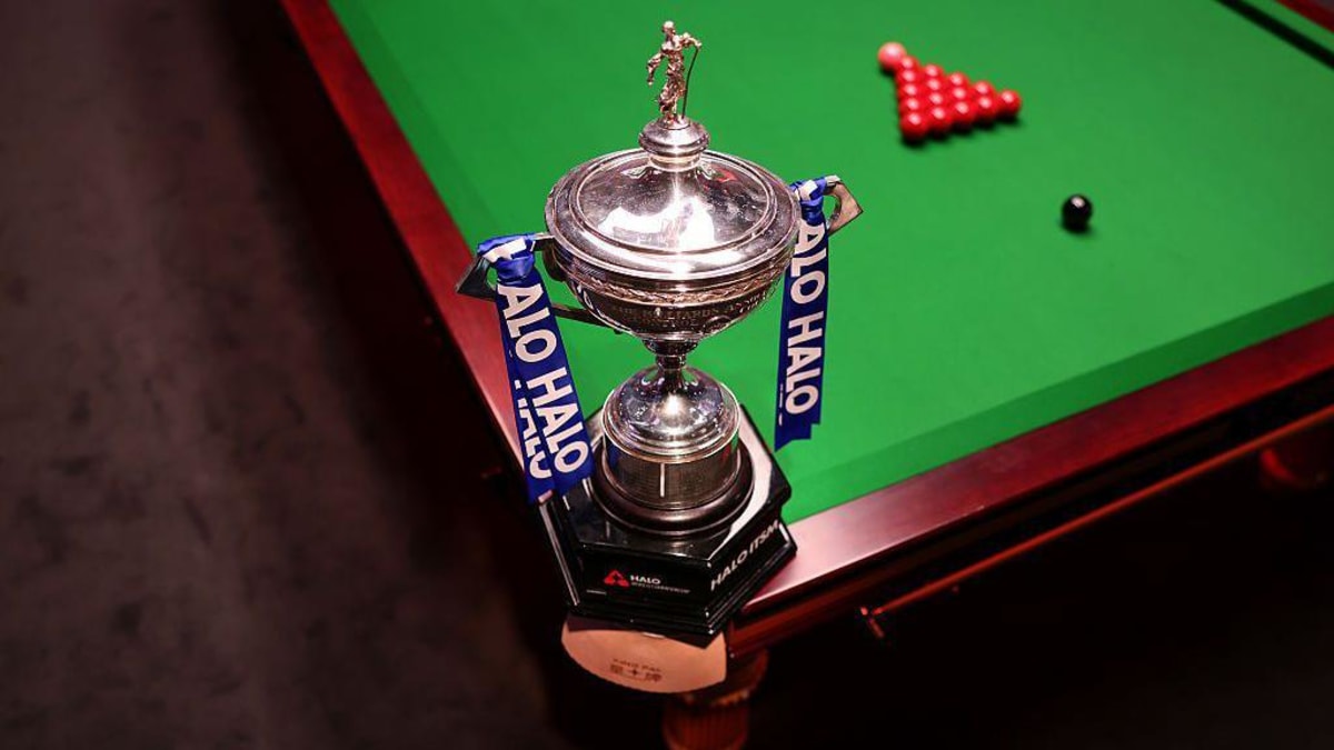 Snooker Honors Legend John Virgo at World Championship - Image 2
