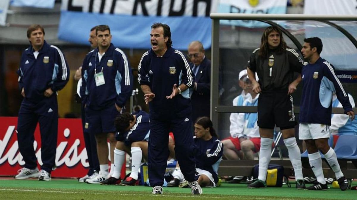 Uruguay Coach's 2,000 VHS Tapes Show Power of Preparation - Image 3