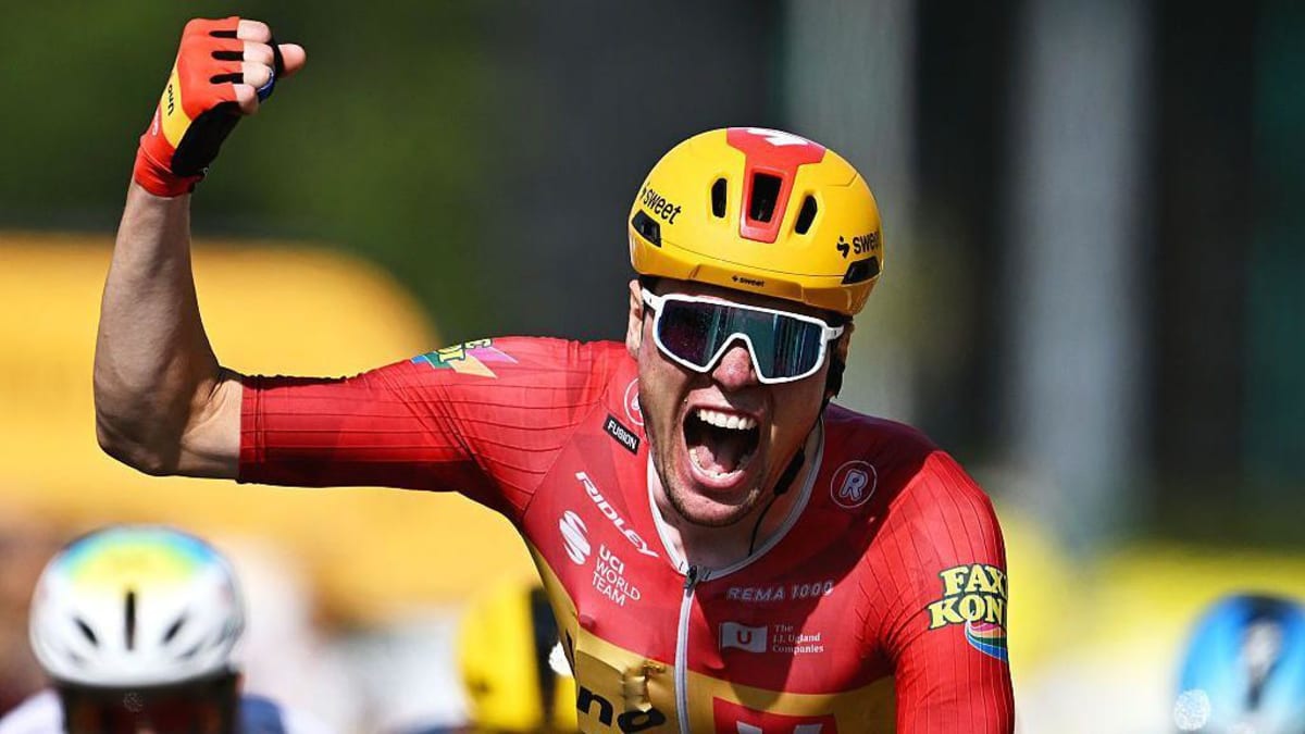 Norwegian Cyclist Wins Fastest Tour de France Stage Ever - Image 2