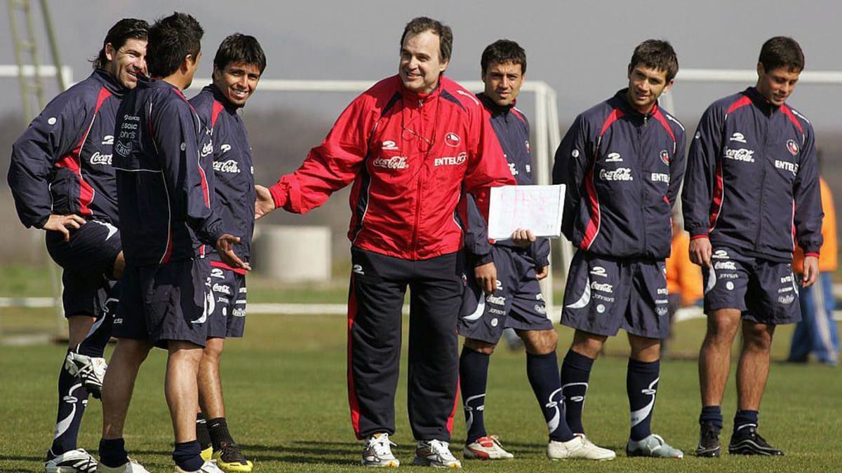 Uruguay Coach's 2,000 VHS Tapes Show Power of Preparation - Image 4