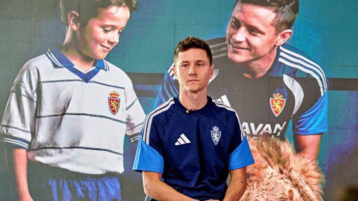 Ex-Man United Star Returns Home, Plays for Free - Image 2