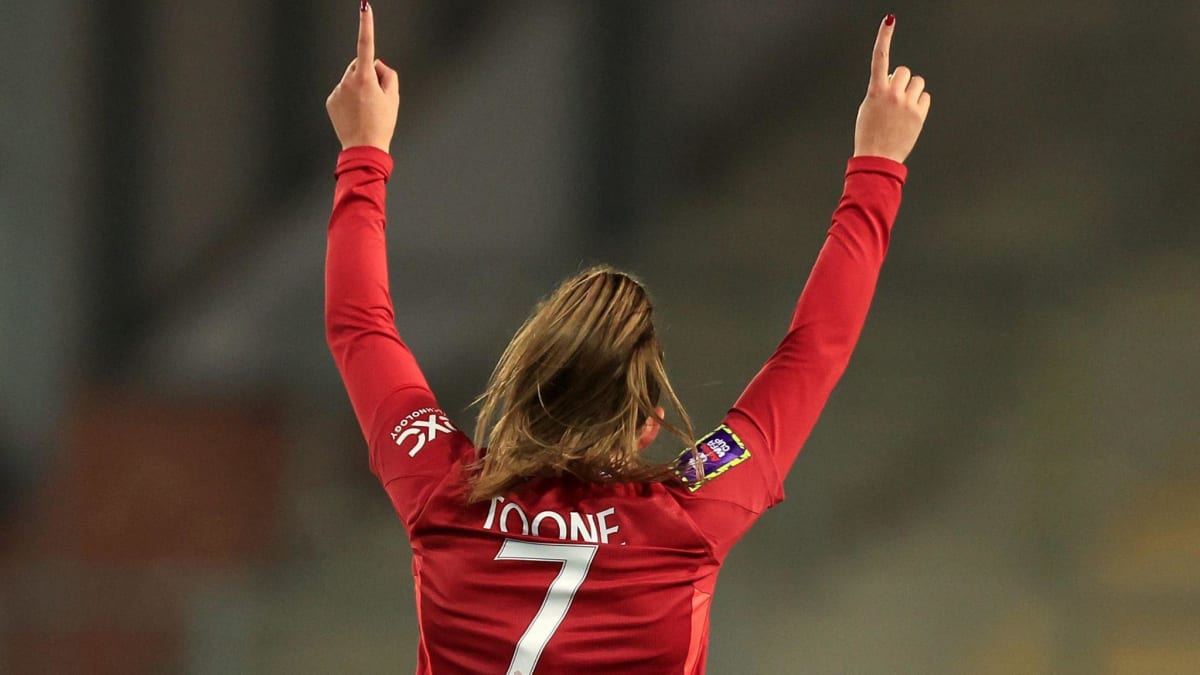 Ella Toone Honors Late Father Through Football and Academy - Image 3