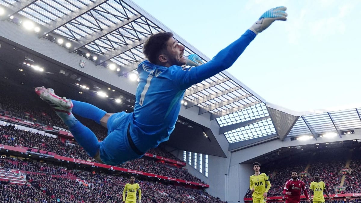 Tottenham Fights Back for Anfield Draw Despite 13 Missing - Image 2