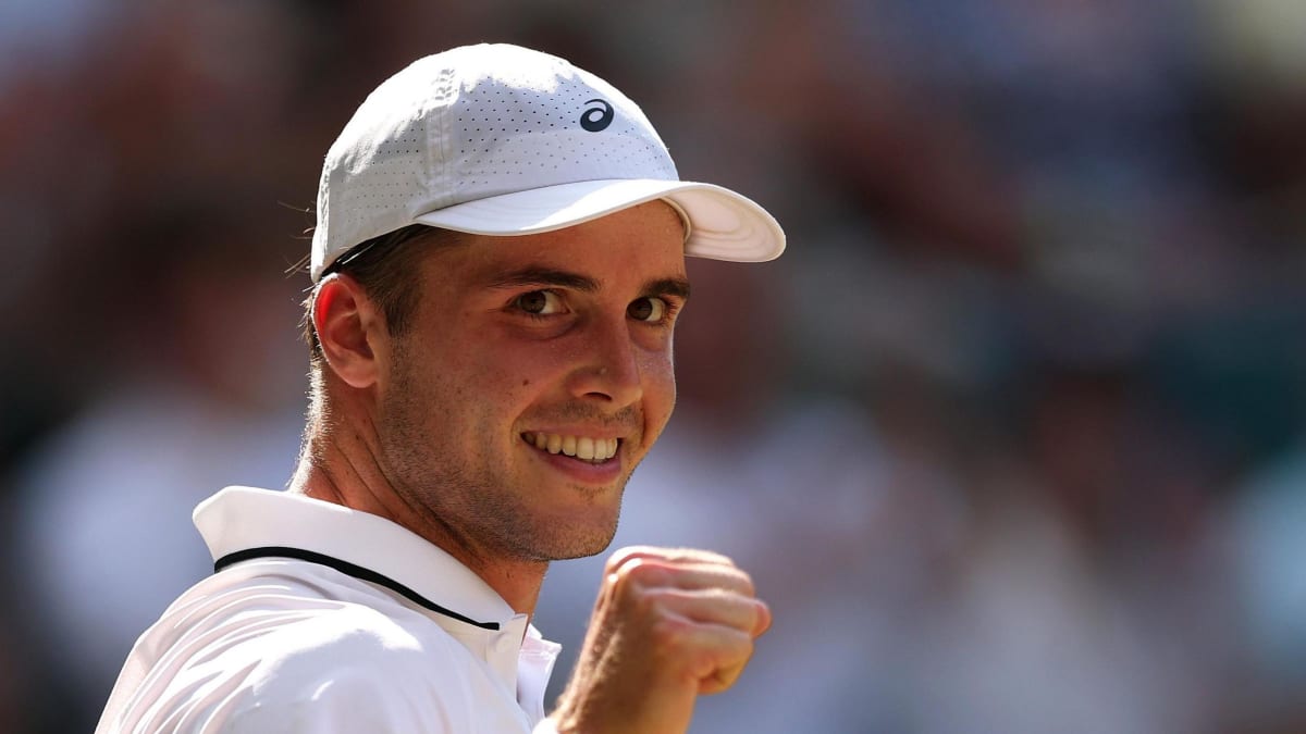 Wimbledon Wildcard Fery Reaches Semi-Finals from Hometown - Image 4