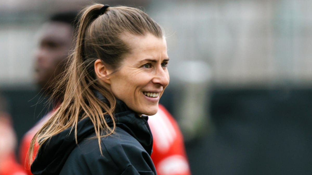 Marie-Louise Eta Makes History Coaching Men's Bundesliga - Image 2