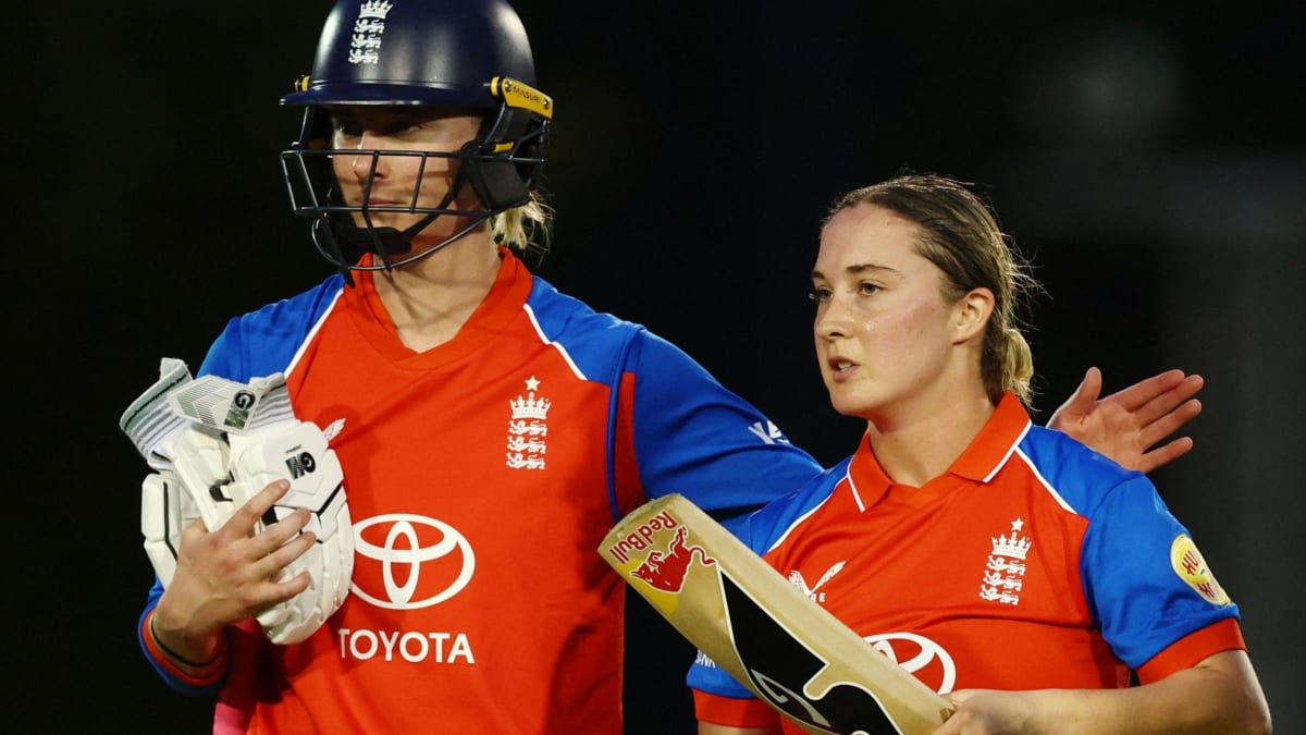 England's Capsey Scores Unbeaten 74 in T20 Win Over NZ - Image 2