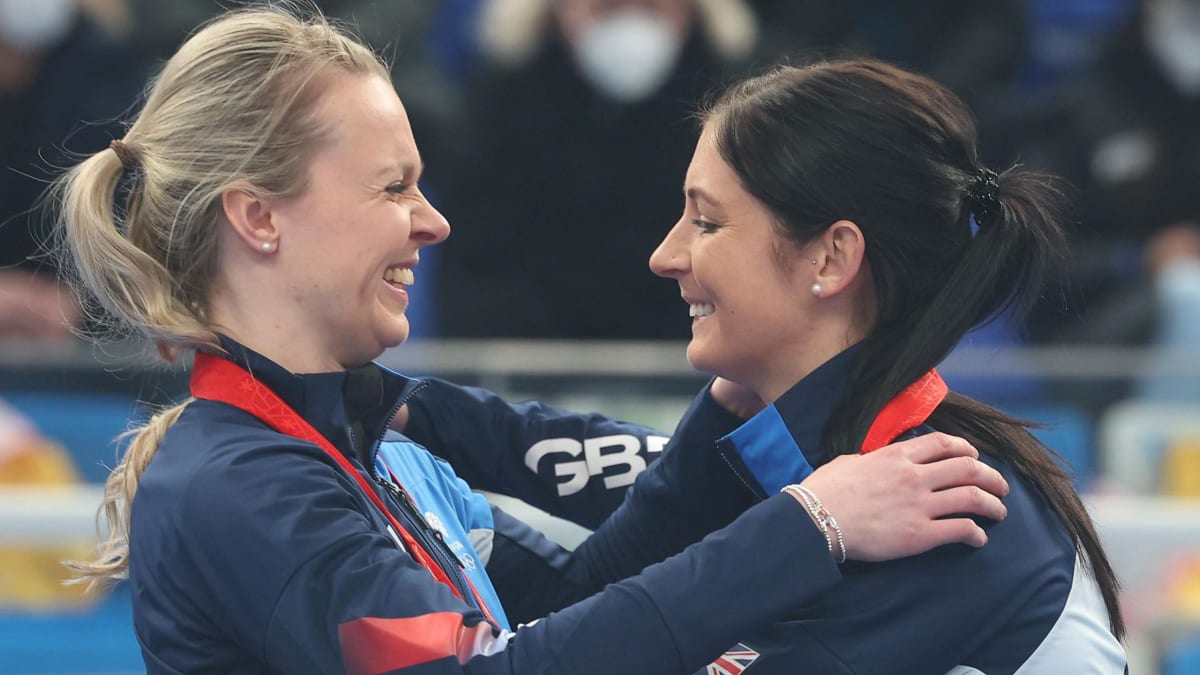 Olympic Gold Medalist Eve Muirhead Ends 4-Year Retirement - Image 3