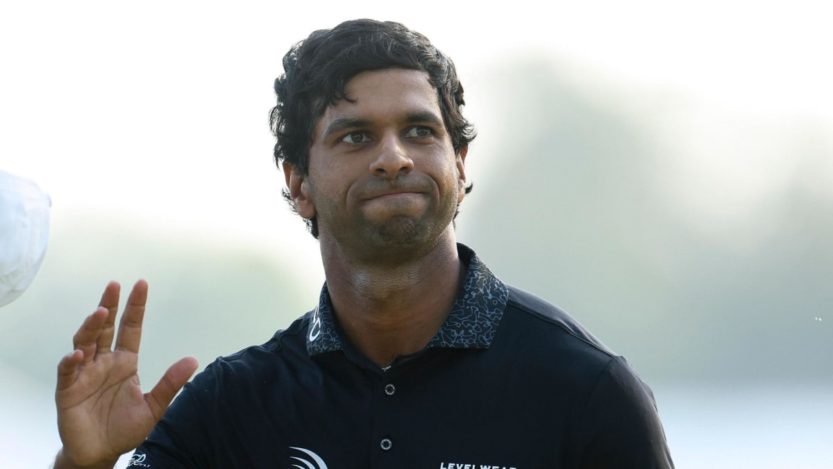 England's Aaron Rai Wins First Major With Two-Glove Style - Image 2