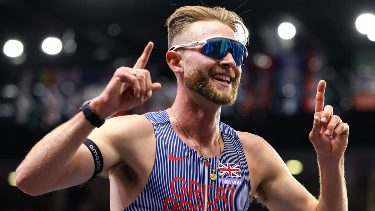 Josh Kerr Breaks 27-Year Mile World Record in London - Image 4