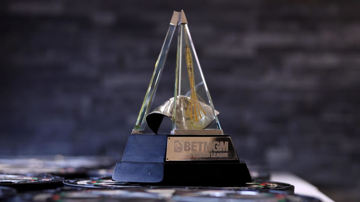 Former Plasterer, 51, Dominates Premier League Darts - Image 4