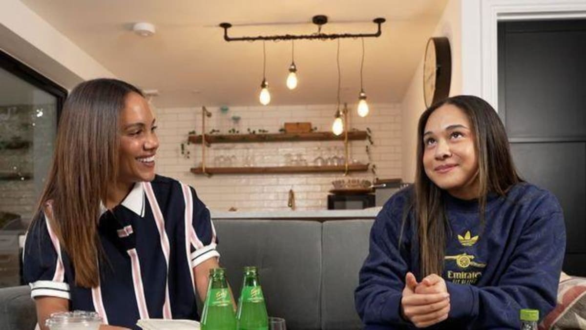 Arsenal Star Smith Becomes Football's First £1M Woman at 22 - Image 4