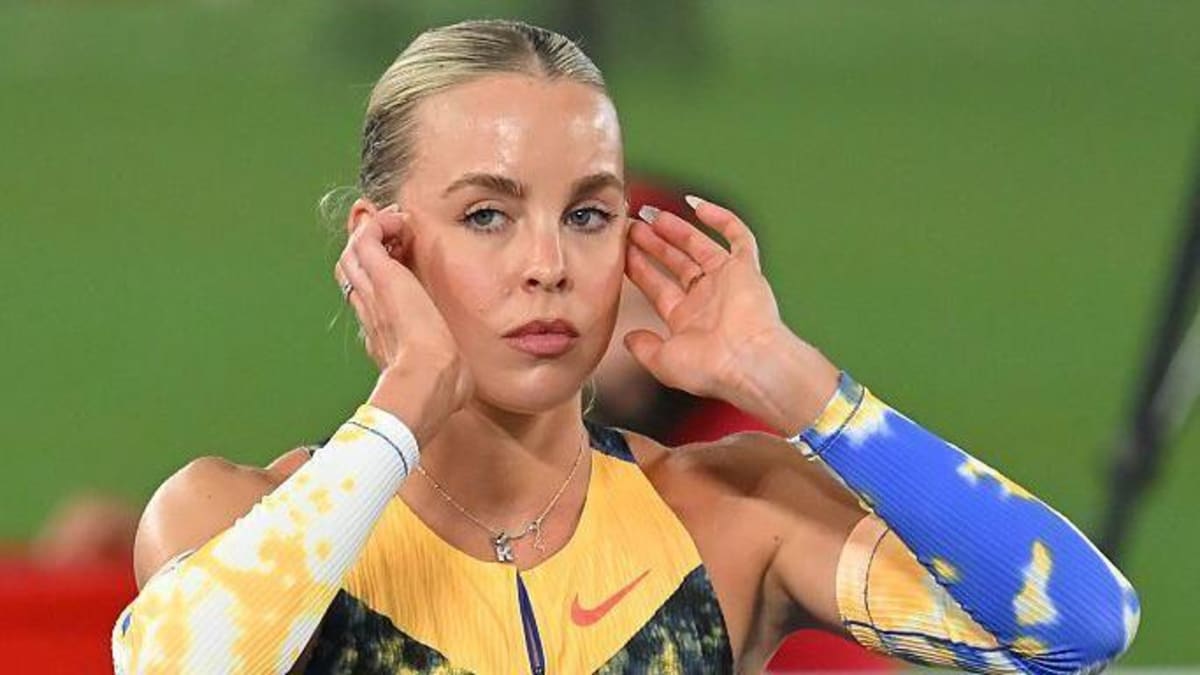 College Junior Ja'Kobe Tharp Breaks 110m Hurdles World Record - Image 3