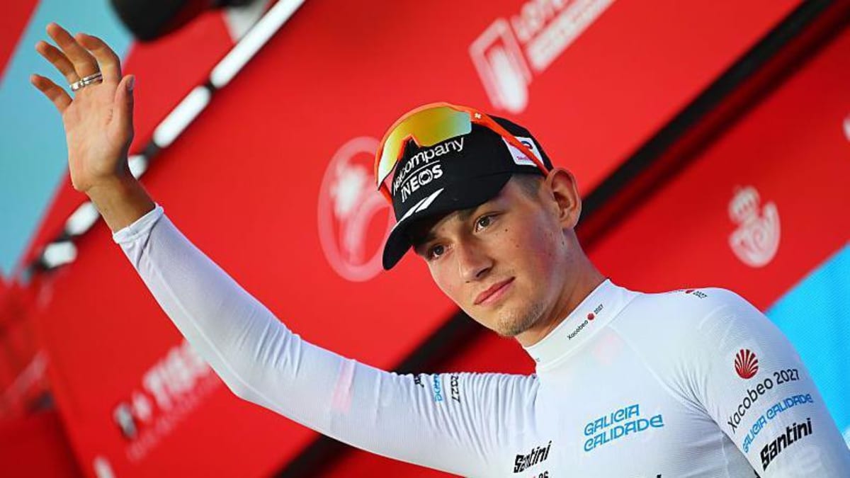 Cyclist Tarling Takes 3rd Place Days After Brother's Death - Image 2