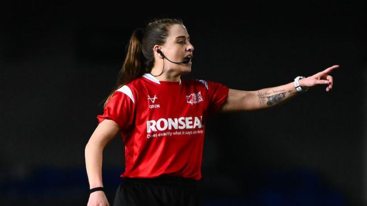 Tara Jones Makes History as First Female Super League Referee - Image 2