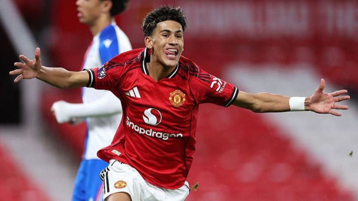15-Year-Old JJ Gabriel Called Up to Manchester United - Image 2