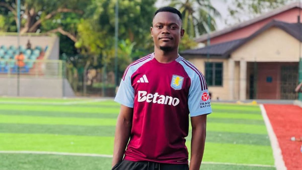 Ghanaian Village of 1,000 Villa Fans Throws Victory Parade - Image 2