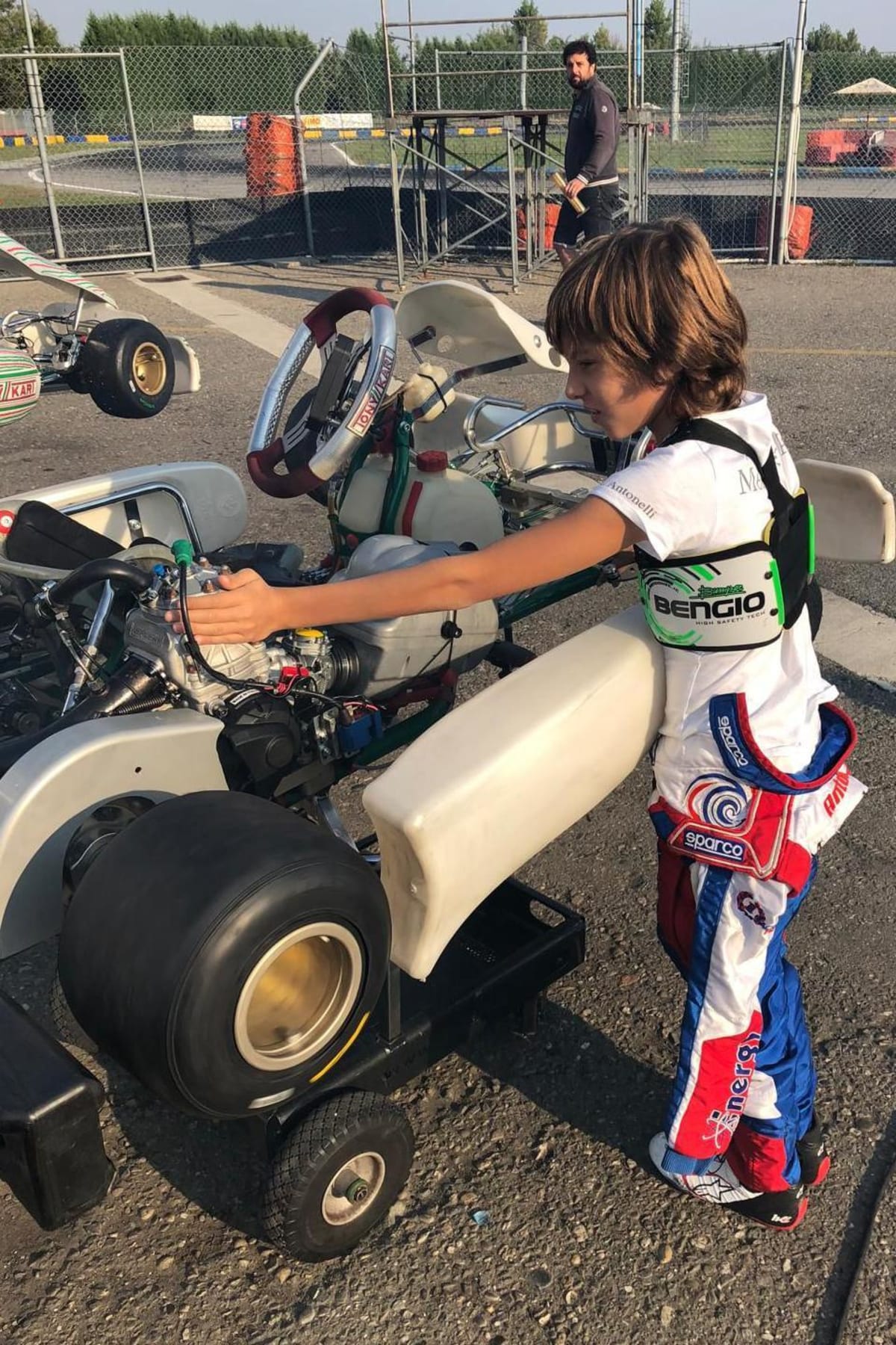 Teen F1 Driver Started Racing at 320 km/h on Dad's Lap - Image 4