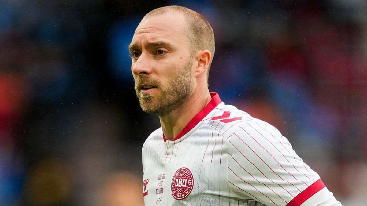 Eriksen Walks Off Pitch After Collapse, Sends Fans Message - Image 2