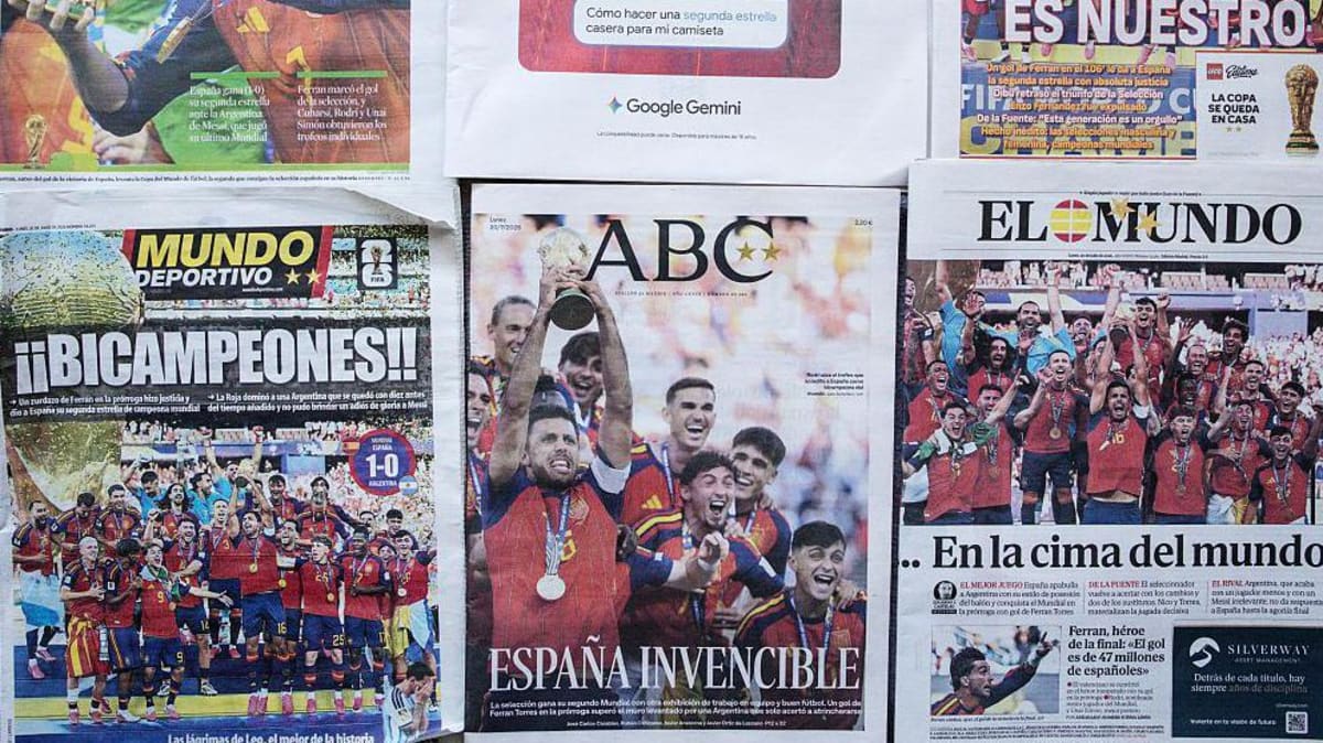 Spain Celebrates World Cup Win with Madrid Victory Parade - Image 2