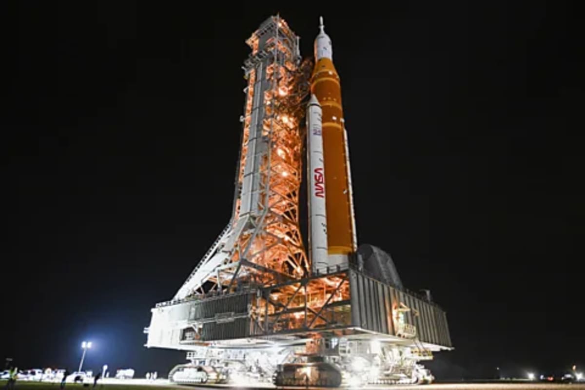 NASA's New Moon Mission Control: Diverse Teams, Same Dream - Image 5