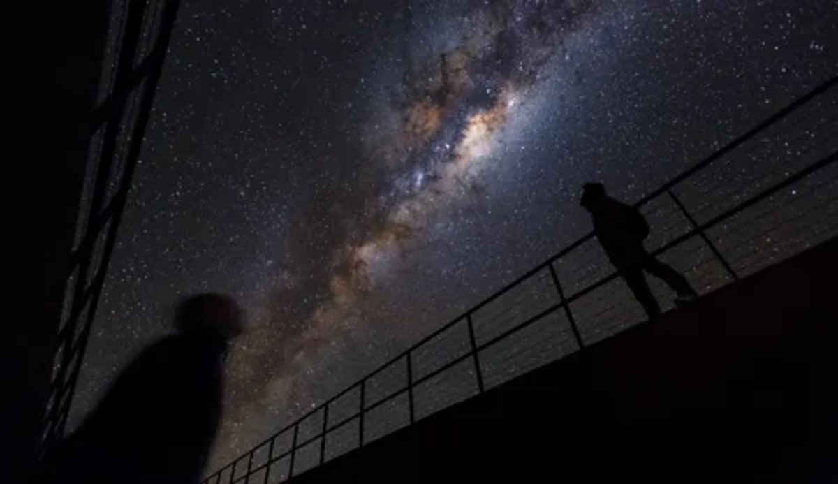 Astronomers Live Inside Bond Villain's Desert Observatory - Image 3