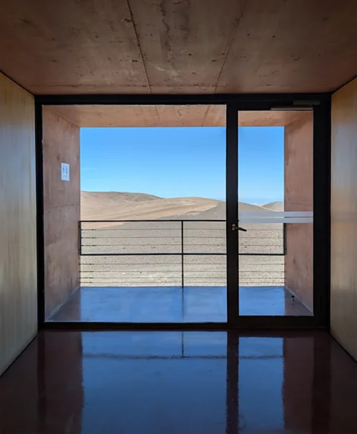Astronomers Live Inside Bond Villain's Desert Observatory - Image 5