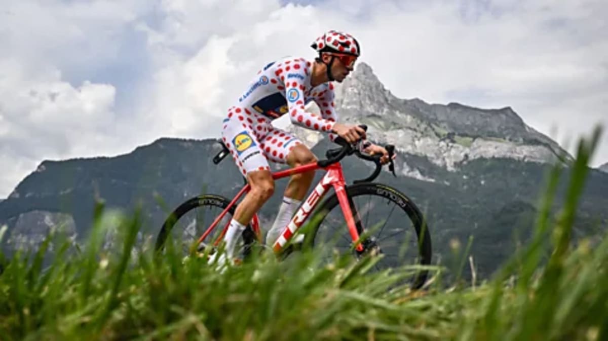 Game Theory Reveals Hidden Strategy in Tour de France - Image 3
