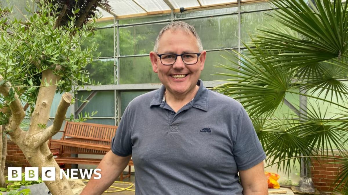 Victorian Palm House Becomes Home to 3,000 Butterflies