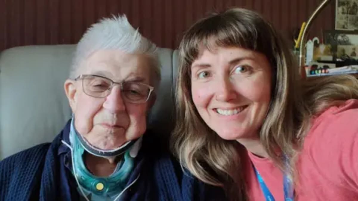 Volunteers Find Joy Helping Patients at Life's End - Image 2