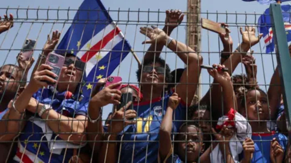 Cape Verde's World Cup Heroes Get Emotional Homecoming - Image 2