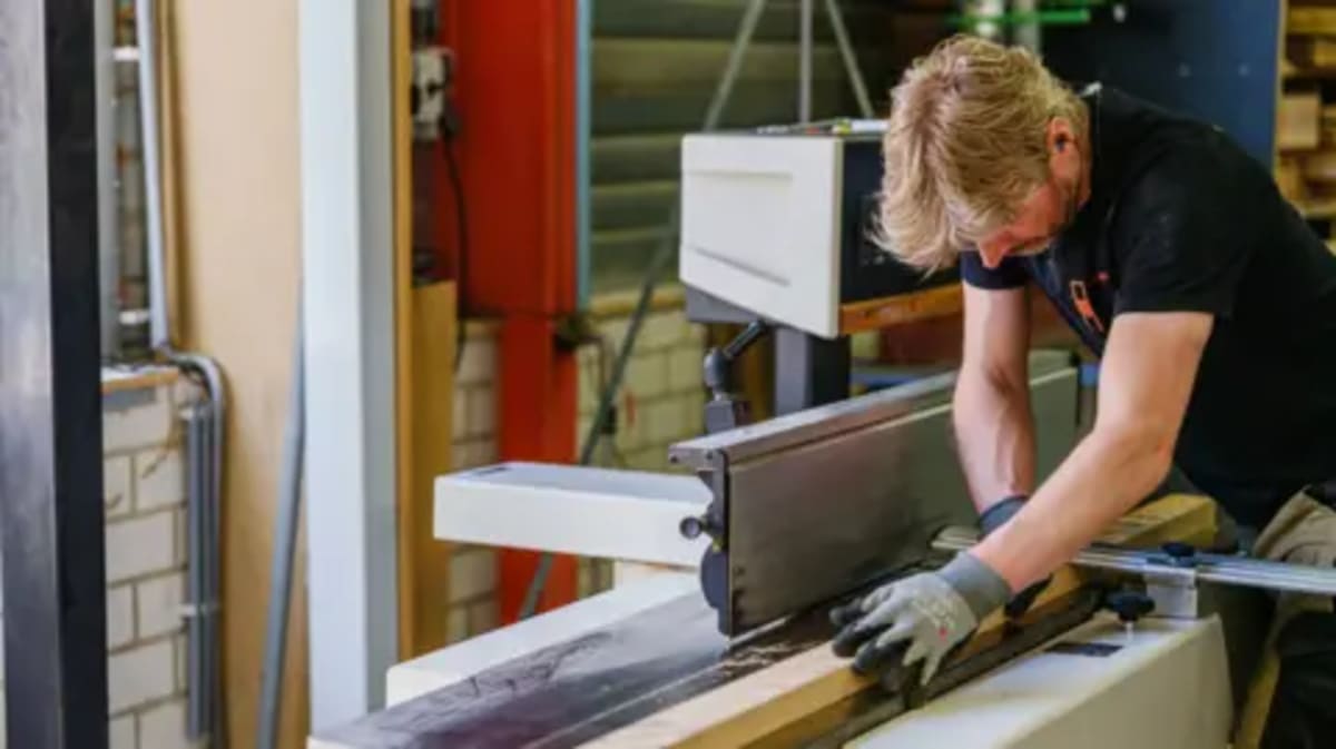 Tech Makes Woodworking Safer and Nearly Dust-Free - Image 2
